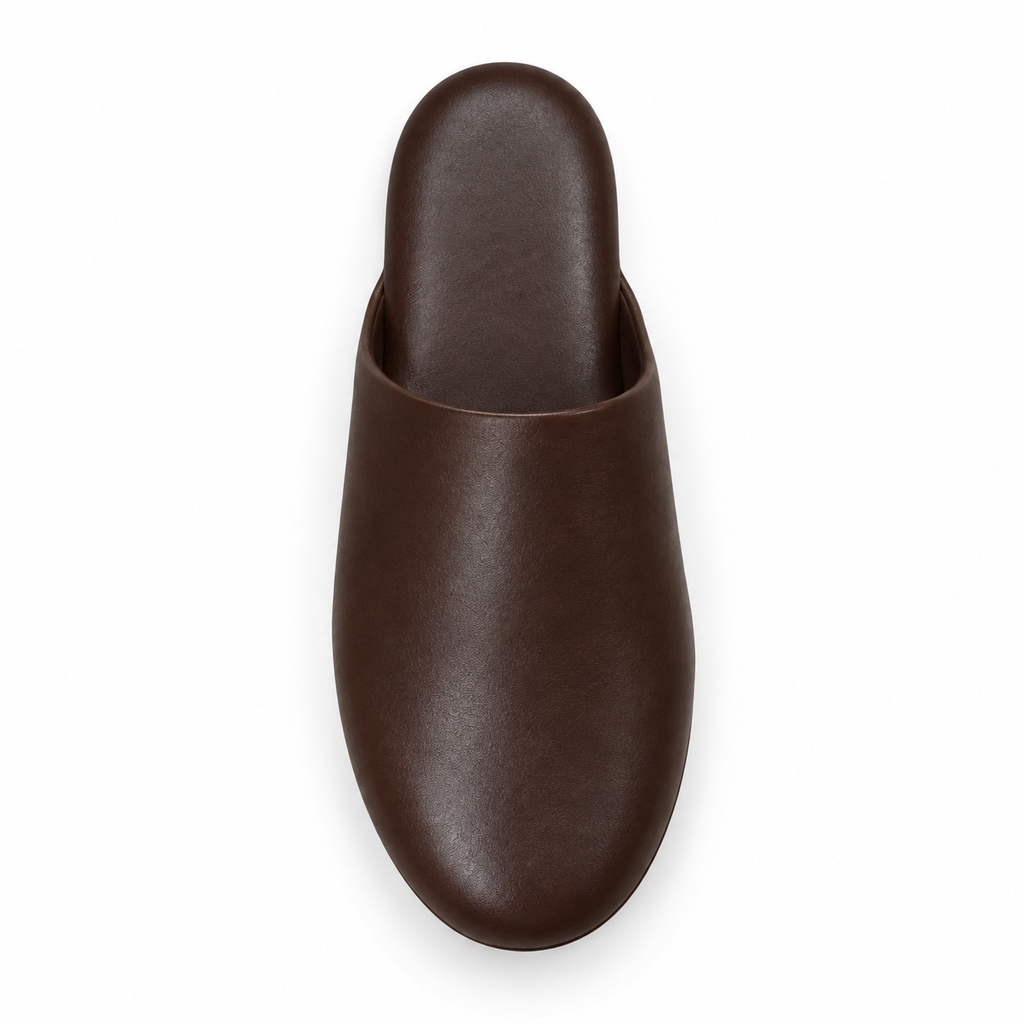 Comfortable slip-on slipper, brown leather.