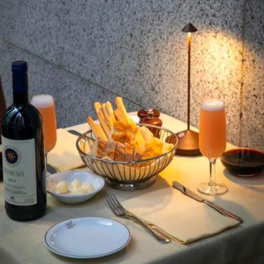 Cordless rechargeable LED table lamp