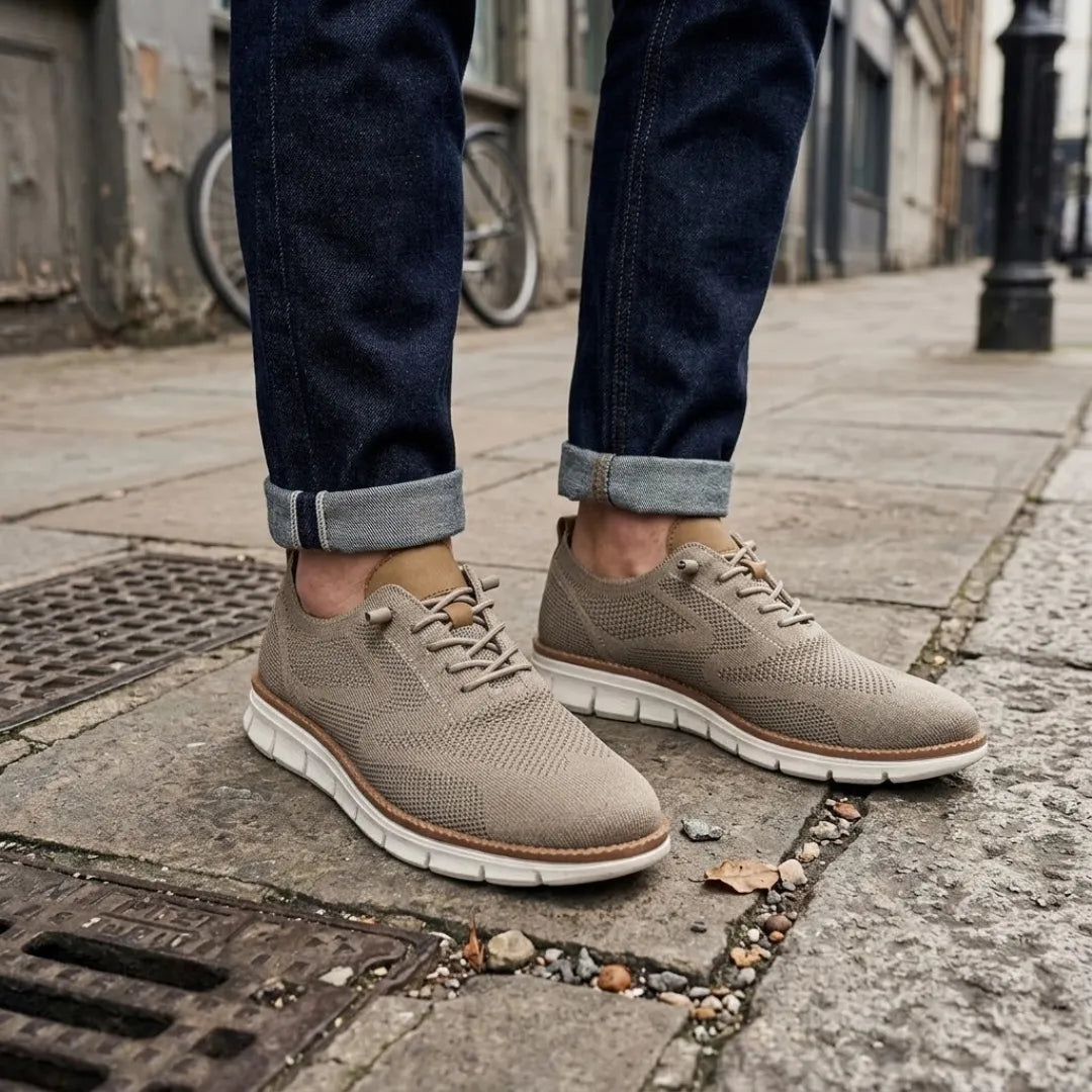 Men's breathable knit trainers with elastic laces