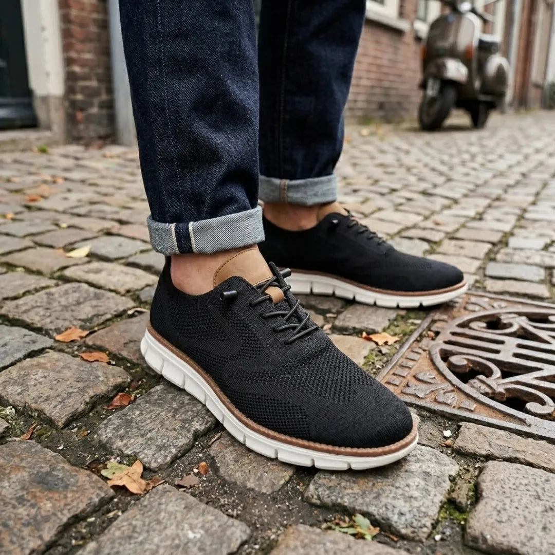 Men's breathable knit trainers with elastic laces