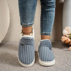 Closed-back winter slippers in ribbed fabric with fleece lining