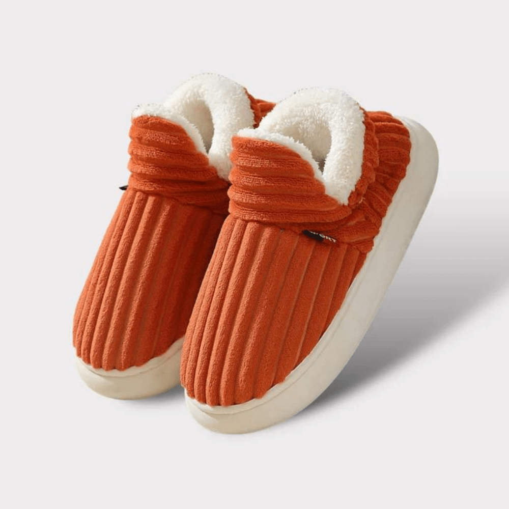 Closed-back winter slippers in ribbed fabric with fleece lining
