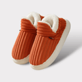 Closed-back winter slippers in ribbed fabric with fleece lining