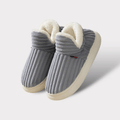 Closed-back winter slippers in ribbed fabric with fleece lining