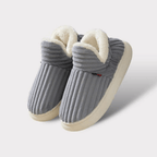 Closed-back winter slippers in ribbed fabric with fleece lining