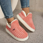 Closed-back winter slippers in ribbed fabric with fleece lining