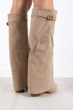 Elegant women’s high boots in leather or suede, 8.5 cm heel