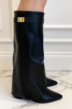 Elegant women’s high boots in leather or suede, 8.5 cm heel