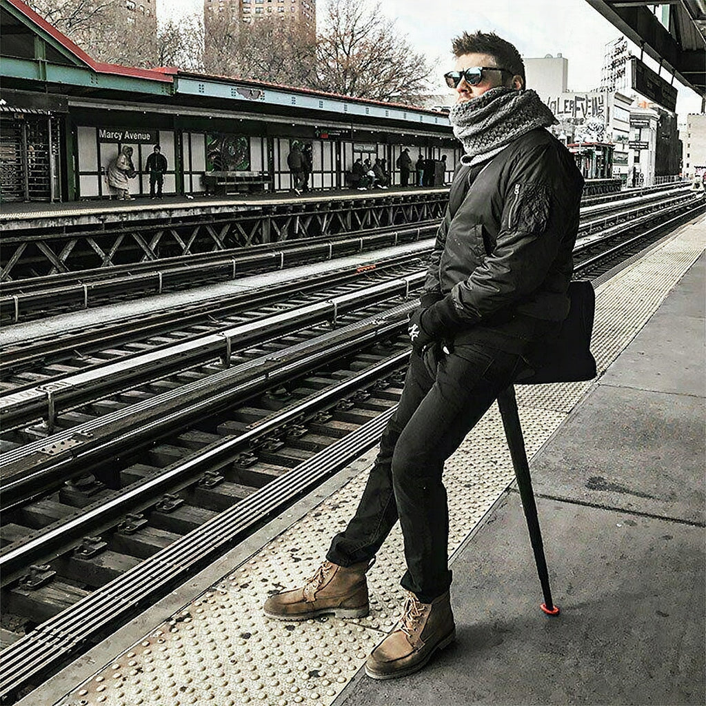 Portable mini folding chair for queues and the outdoors