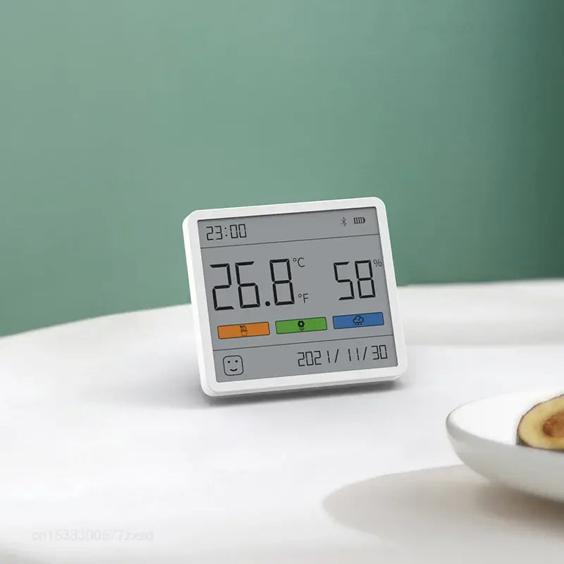 All-in-One Indoor Humidity Metre, Clock & Digital Thermometer - Digital Display