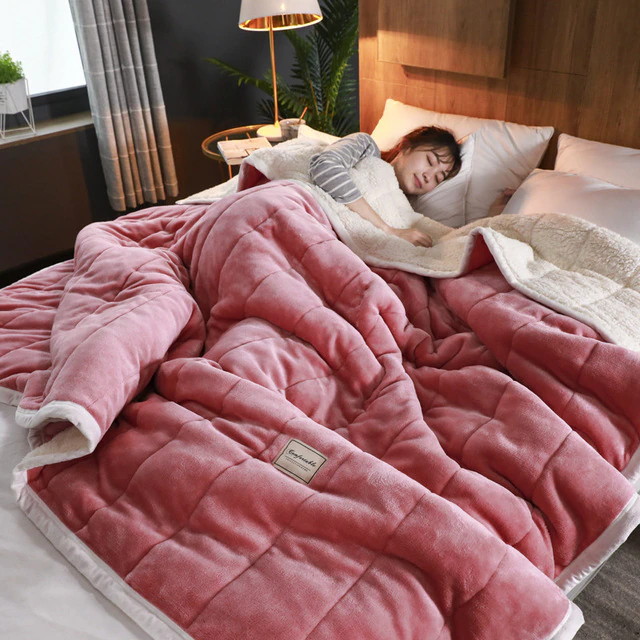 Cosy Winter Blanket | Soft Velvet & Lambswool | Machine Washable | Ideal for Autumn & Winter