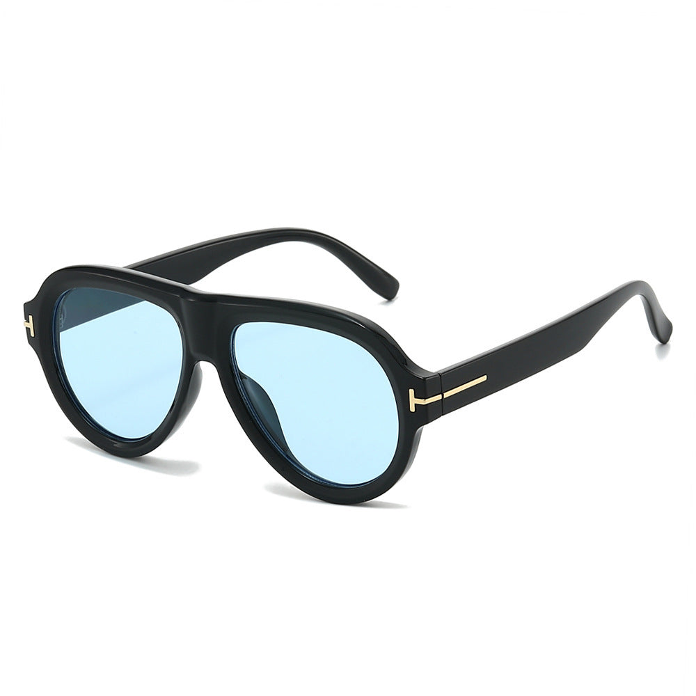 Fashion-Forward Bold Geometric Sunglasses