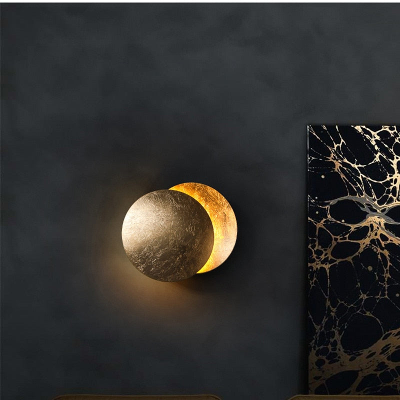Lunaris Modern Wall Fixture — Solar Eclipse Overlapping Disc Design