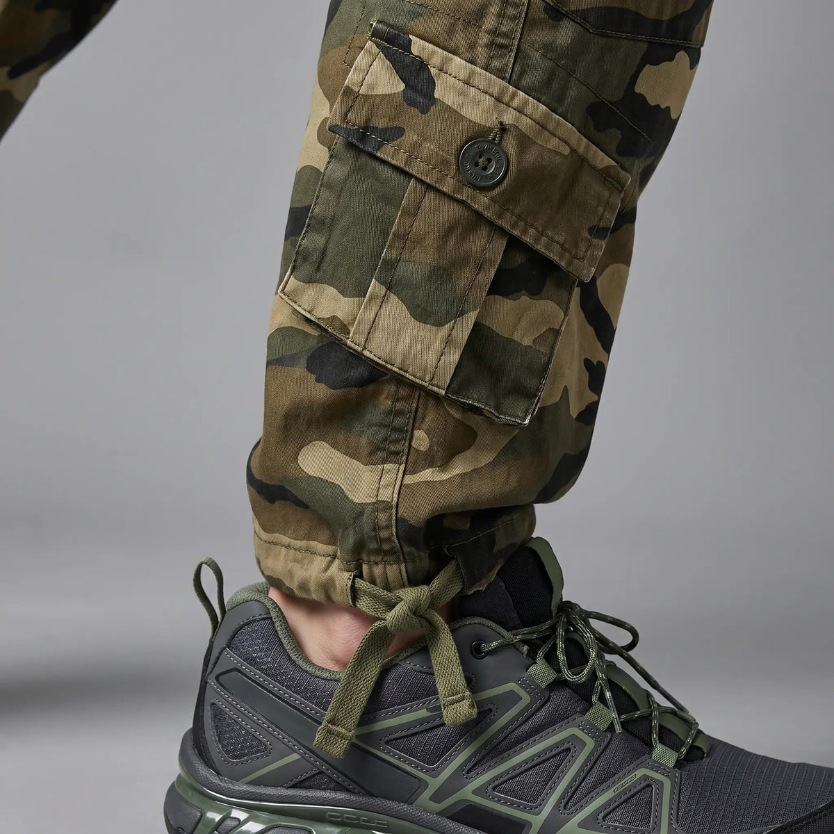 Men's Camo Cargo Trousers - Combat Trousers - 8 Pocket Relaxed Fit