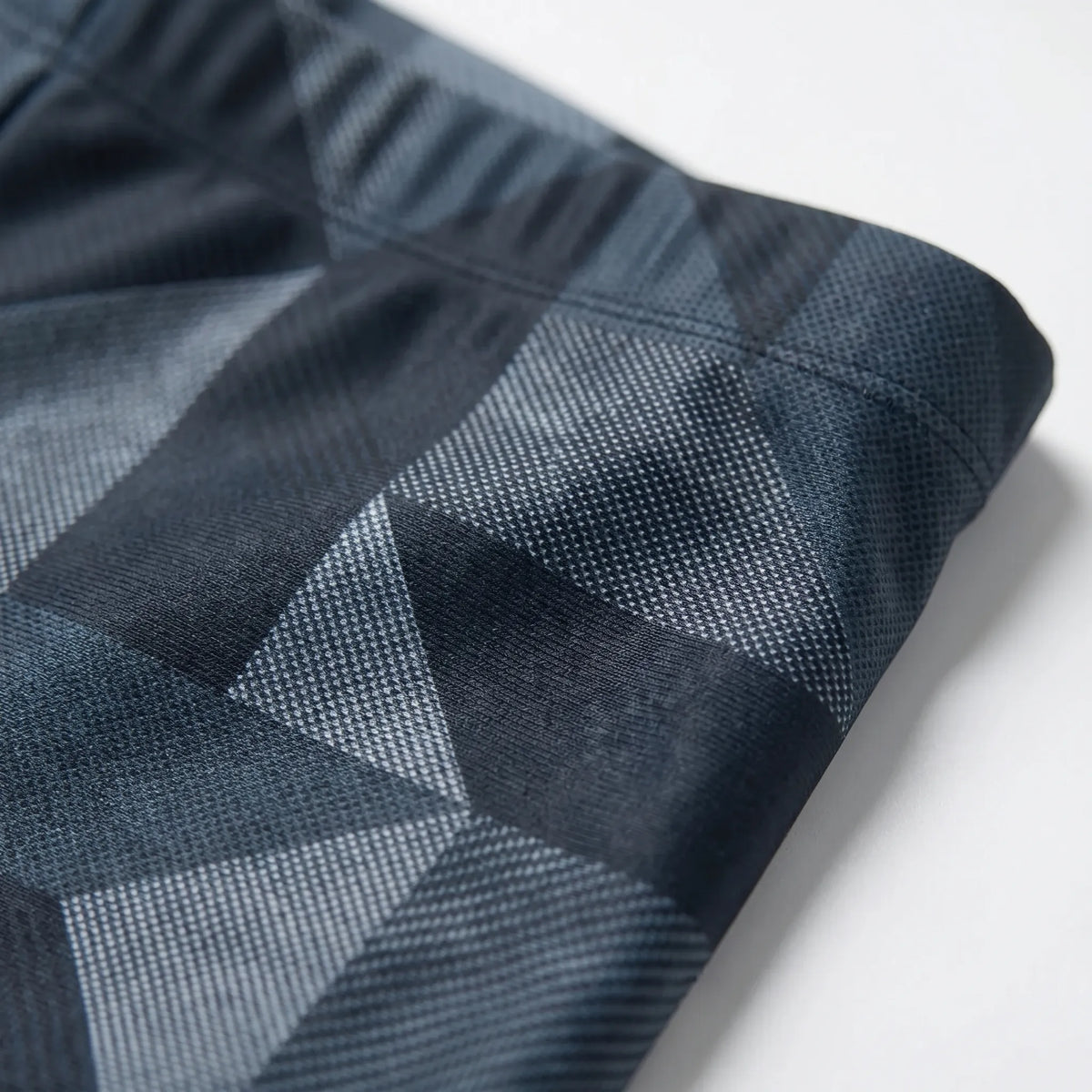 Men's Fitted Athletic Swim Trunks for Unrestricted Movement