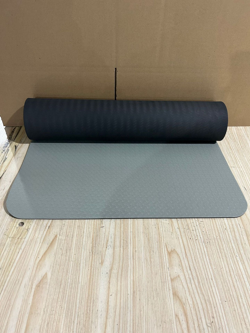 Non-slip fitness yoga mat with double cushioning