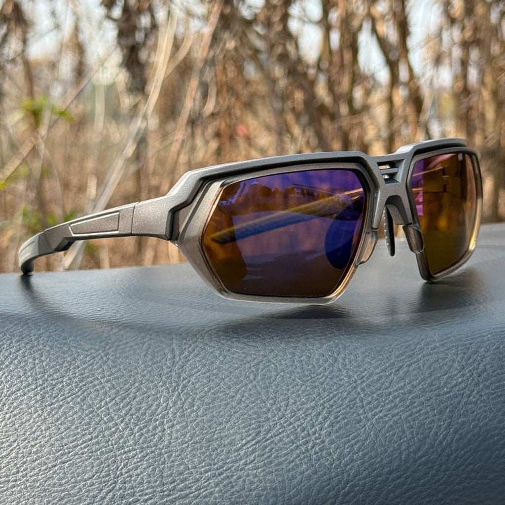 Photochromic Polarised Sports Sunglasses With Night-Enhancing Lenses And Tactical Wrap