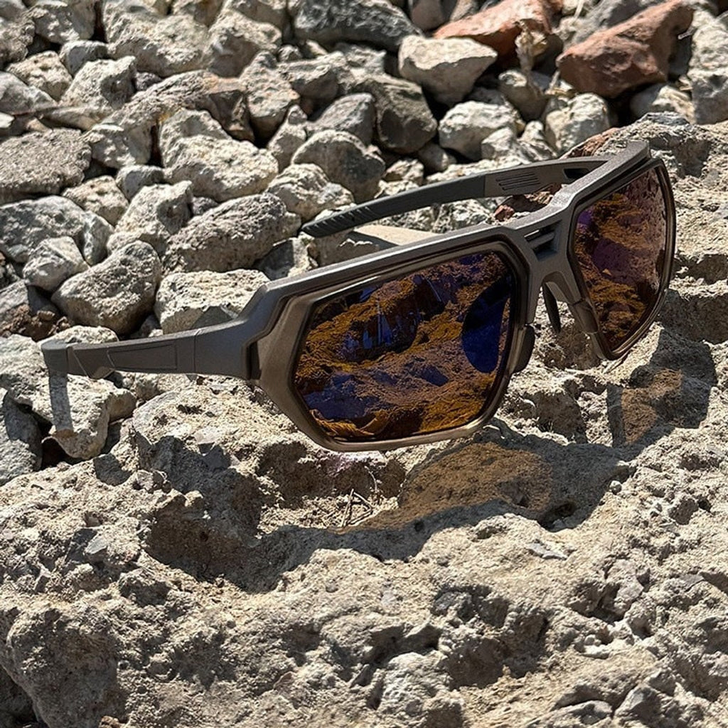 Photochromic Polarised Sports Sunglasses With Night-Enhancing Lenses And Tactical Wrap