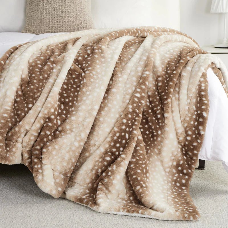 Reversible Deer Print Plush Throw Blanket, Double-Sided Faux Fur Feel