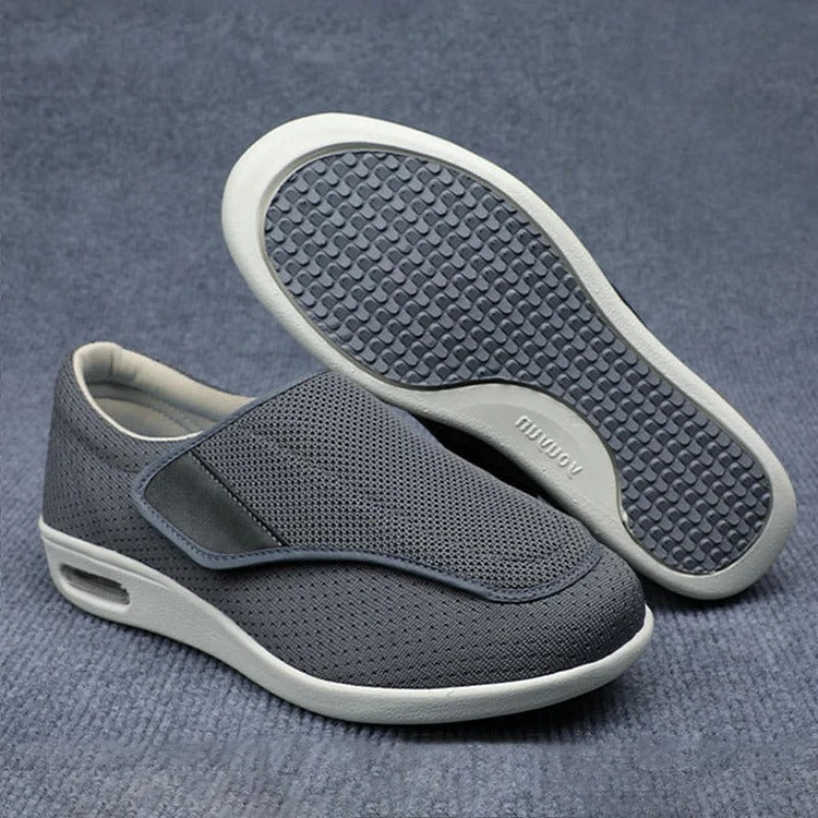 Wide shoes for swollen feet with adjustable straps and removable memory foam insoles