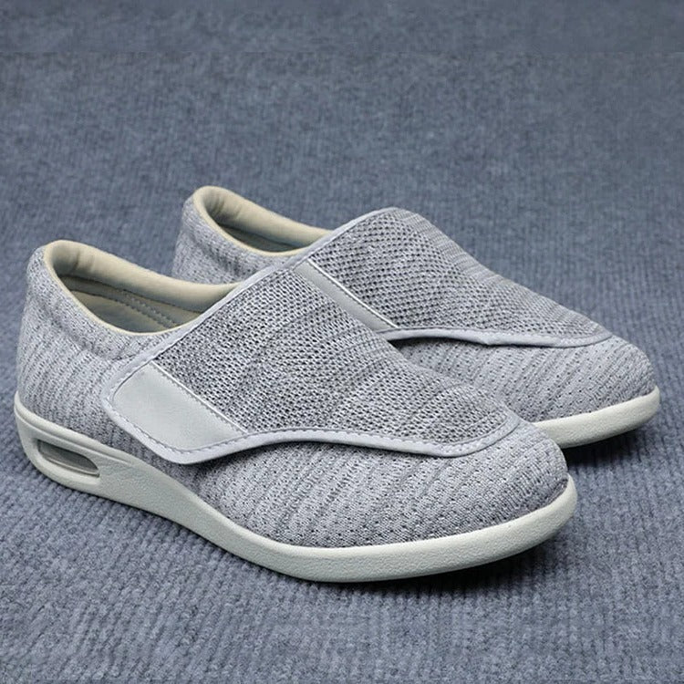 Wide shoes for swollen feet with adjustable straps and removable memory foam insoles