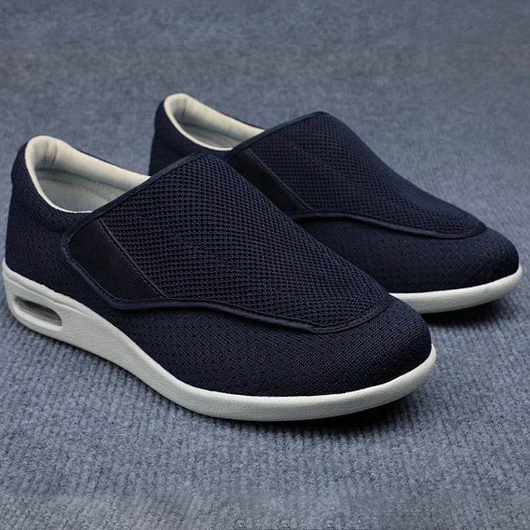 Wide shoes for swollen feet with adjustable straps and removable memory foam insoles