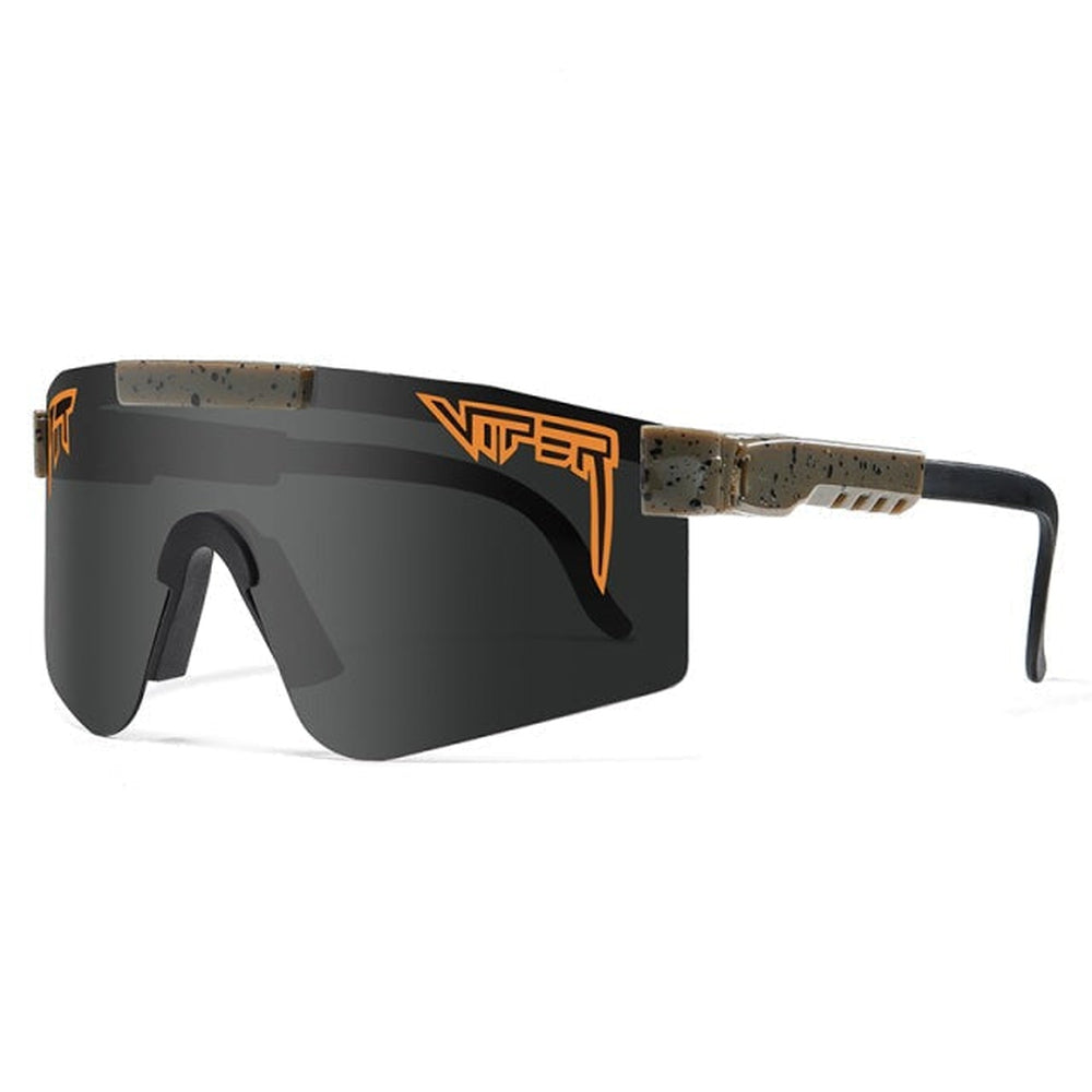 Polarised sports sunglasses with mirrored UV400 lens