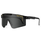 Polarised sports sunglasses with mirrored UV400 lens